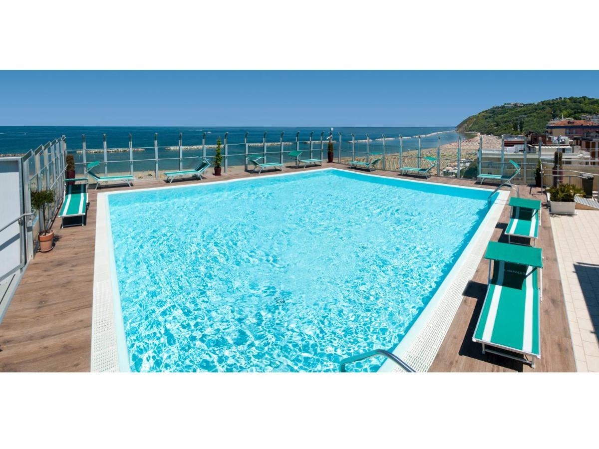 Hotel Napoleon Gabicce Mare Exterior photo
